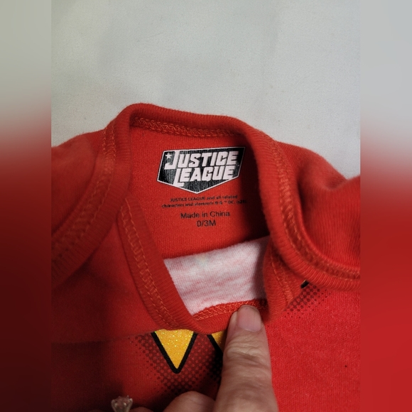 Justice League Wonder Women Baby Outfit 0 To 3 Mos With Hand Crocheted Booties - Picture 3 of 4